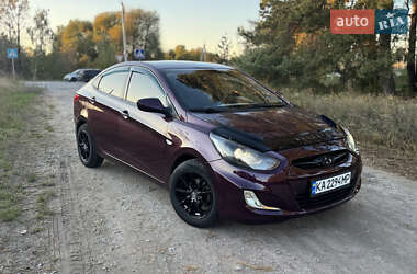 Седан Hyundai Accent 2012 в 