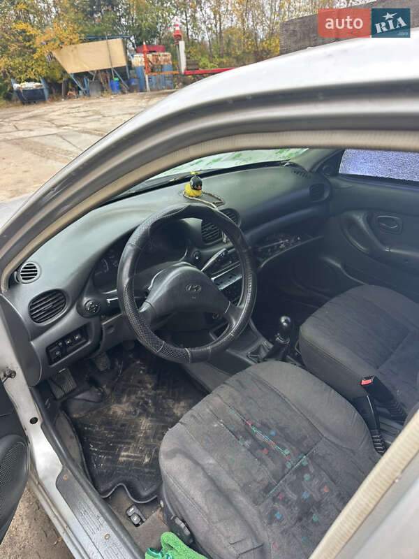 Седан Hyundai Accent 1998 в Харькове