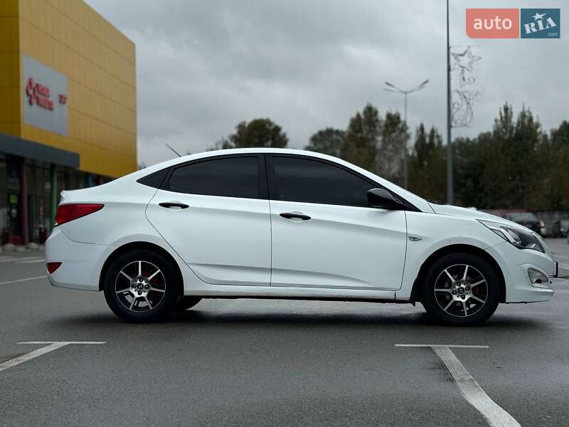 Седан Hyundai Accent 2016 в Киеве