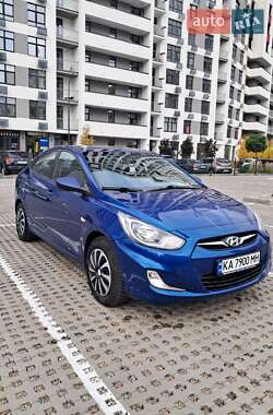 Hyundai Accent 2012