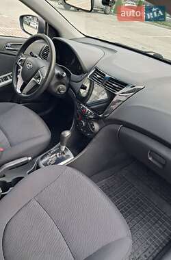 Седан Hyundai Accent 2012 в 
