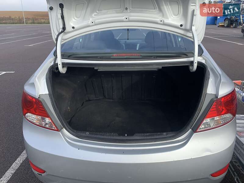 Седан Hyundai Accent 2011 в Ровно фото 13 Седан Hyundai Accent 2011 в Ровно