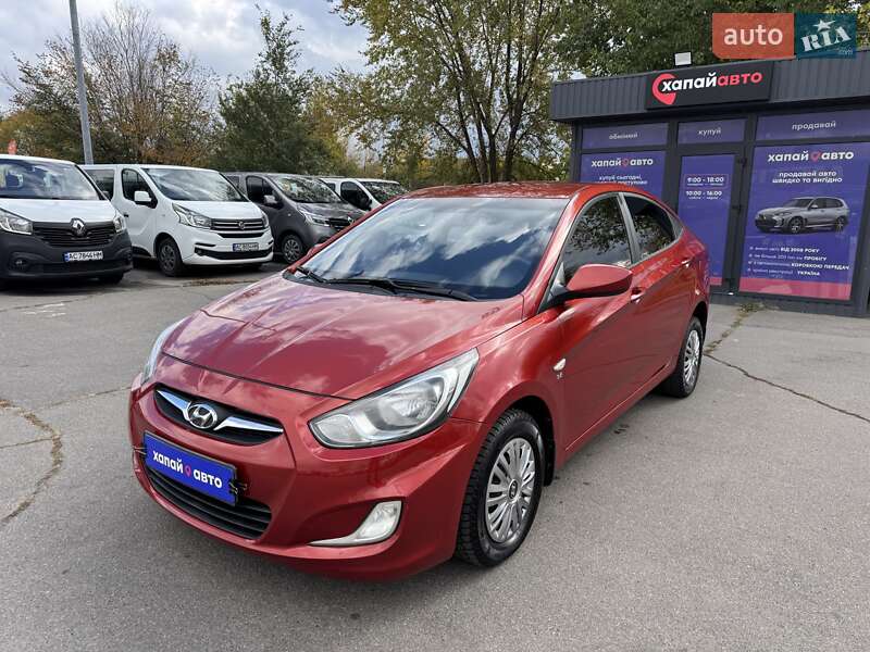 Hyundai Accent 2011