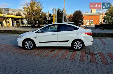 Седан Hyundai Accent 2013 в 