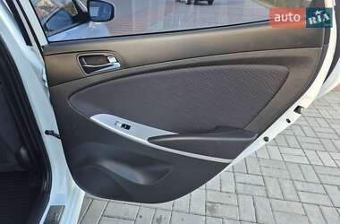 Седан Hyundai Accent 2013 в 