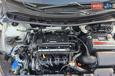 Седан Hyundai Accent 2013 в 
