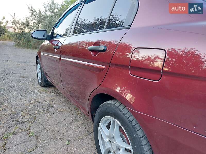 Седан Hyundai Accent 2008 в Кицмани фото 37 Седан Hyundai Accent 2008 в Кицмани