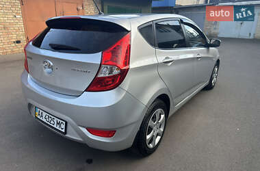 Хэтчбек Hyundai Accent 2012 в 