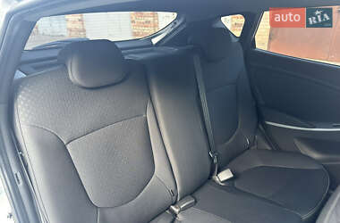 Хэтчбек Hyundai Accent 2012 в 