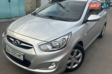 Hyundai Accent 2012
