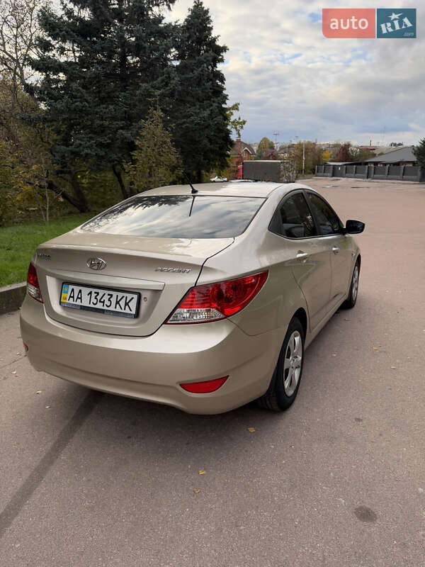 Седан Hyundai Accent 2012 в Житомире