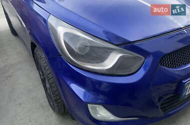 Hyundai Accent 2011