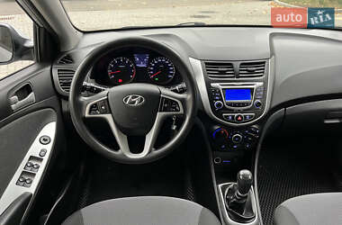 Седан Hyundai Accent 2013 в 