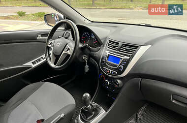 Седан Hyundai Accent 2013 в 