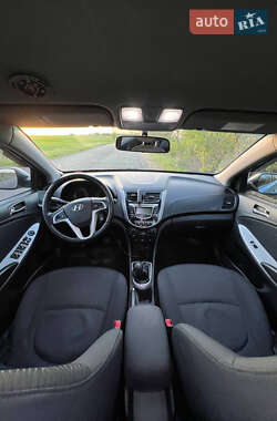 Седан Hyundai Accent 2011 в 
