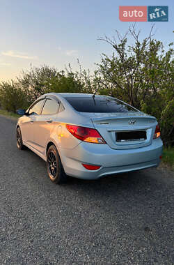 Седан Hyundai Accent 2011 в 