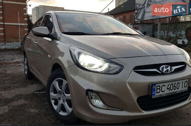 Седан Hyundai Accent 2012 в Черновцах