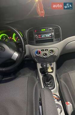 Седан Hyundai Accent 2009 в 