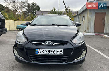 Hyundai Accent 2012