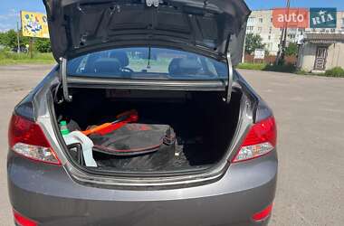 Седан Hyundai Accent 2011 в 