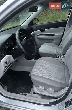 Седан Hyundai Accent 2009 в 