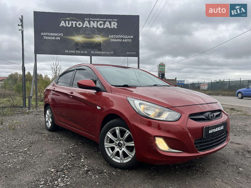Hyundai Accent 2011