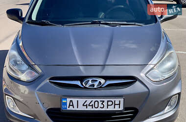 Седан Hyundai Accent 2011 в Коростене