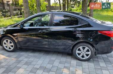 Седан Hyundai Accent 2013 в  фото 15 Седан Hyundai Accent 2013 в