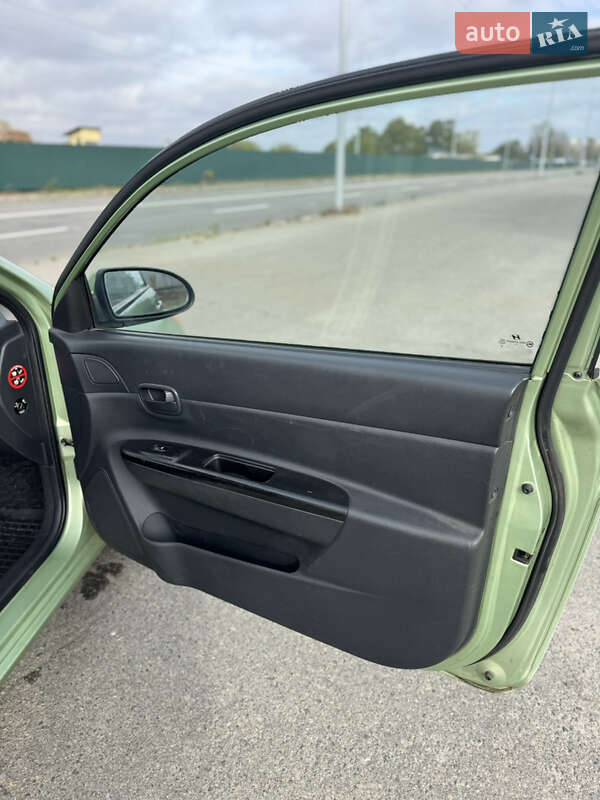 Хетчбек Hyundai Accent 2006 в Києві фото 35 Хетчбек Hyundai Accent 2006 в Києві