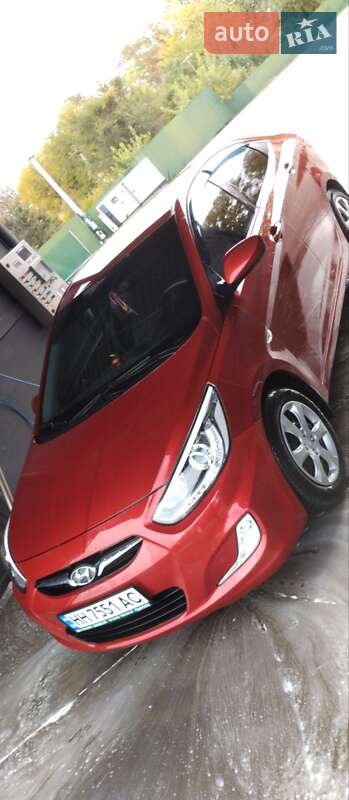 Hyundai Accent 2013 Hyundai Accent 2013