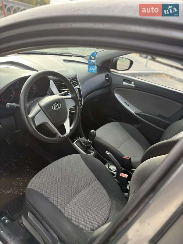 Седан Hyundai Accent 2013 в Киеве
