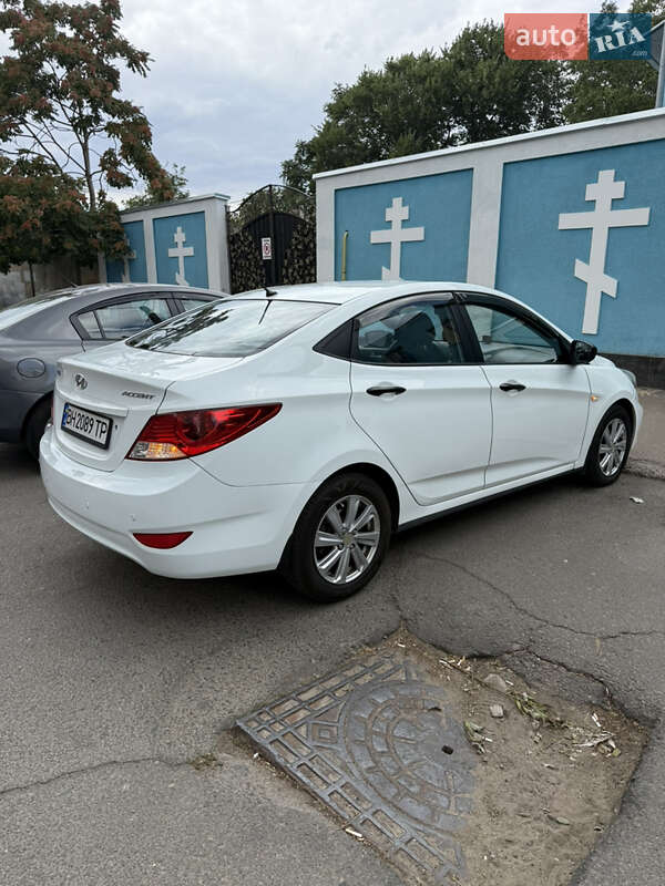 Седан Hyundai Accent 2013 в Одессе