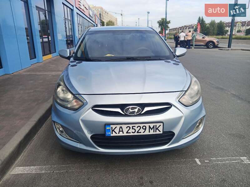 Hyundai Accent 2012 Hyundai Accent 2012