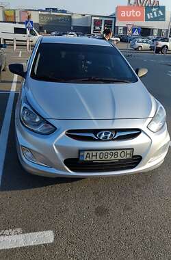 Седан Hyundai Accent 2012 в 