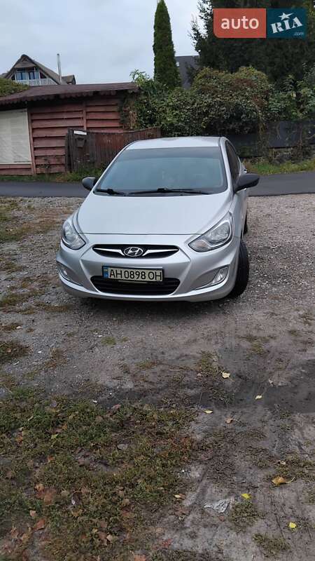 Седан Hyundai Accent 2012 в 