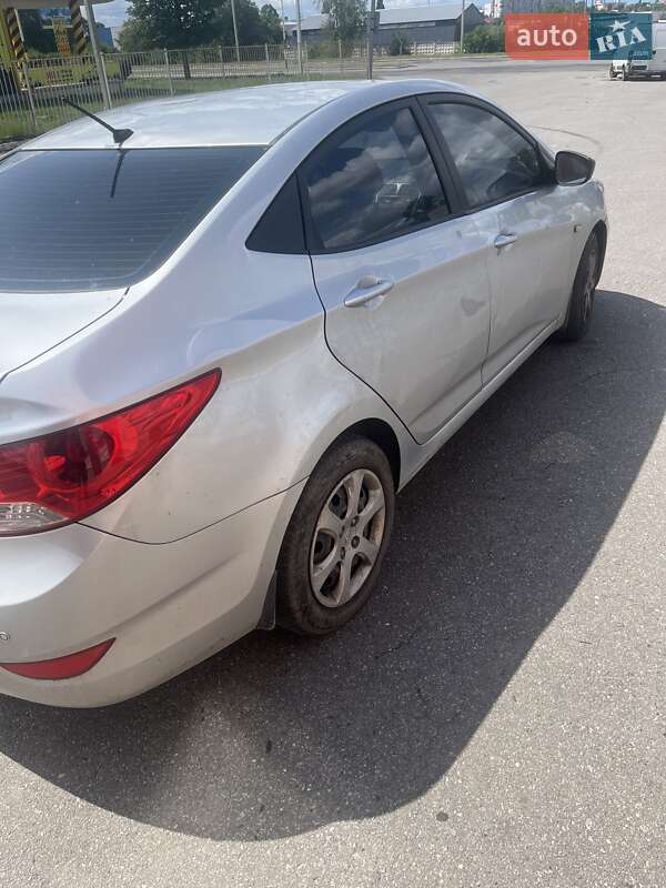Седан Hyundai Accent 2011 в Харькове