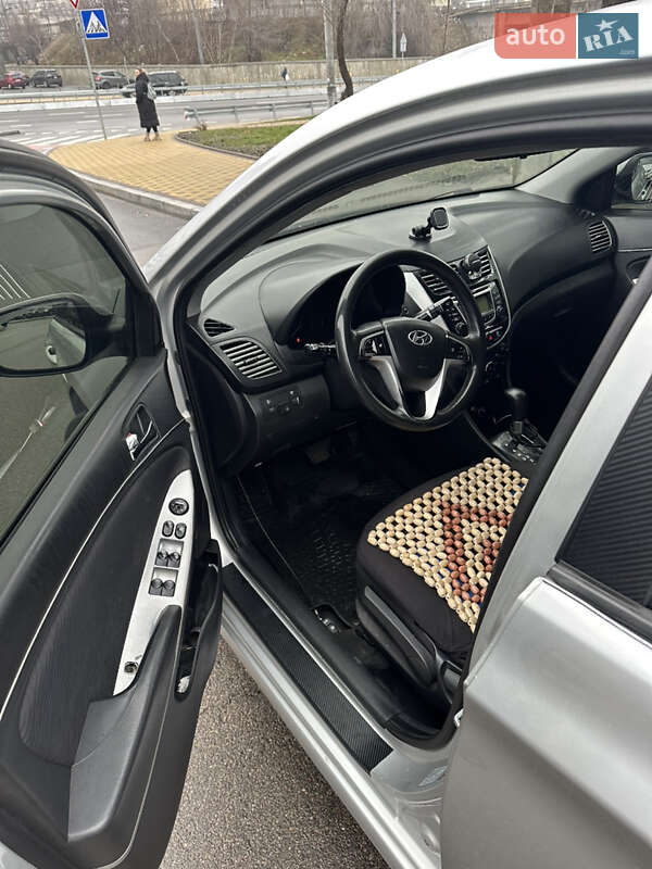 Седан Hyundai Accent 2012 в Києві