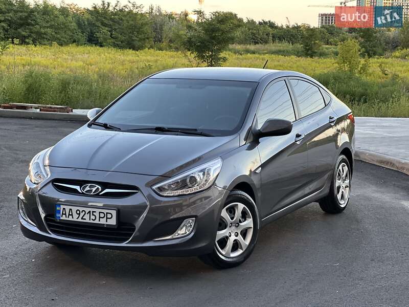 Седан Hyundai Accent 2013 в Киеве фото 3 Седан Hyundai Accent 2013 в Киеве