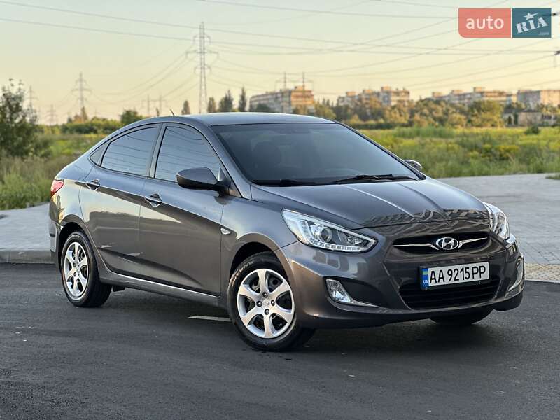 Седан Hyundai Accent 2013 в Киеве фото 10 Седан Hyundai Accent 2013 в Киеве