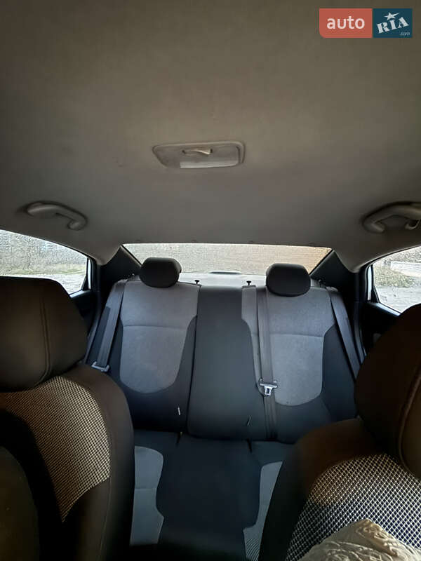 Седан Hyundai Accent 2013 в Киеве фото 8 Седан Hyundai Accent 2013 в Киеве