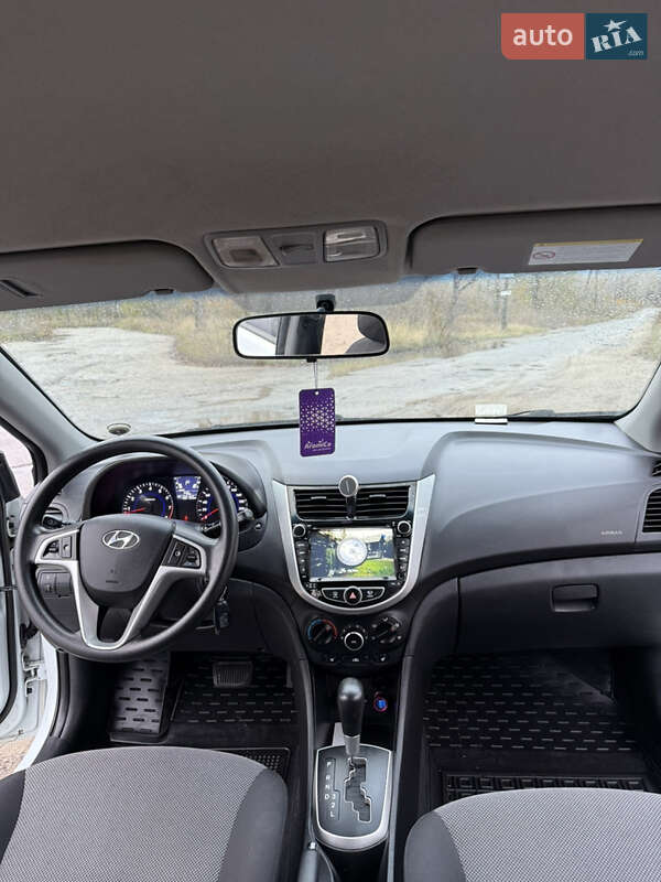 Седан Hyundai Accent 2013 в Киеве фото 24 Седан Hyundai Accent 2013 в Киеве
