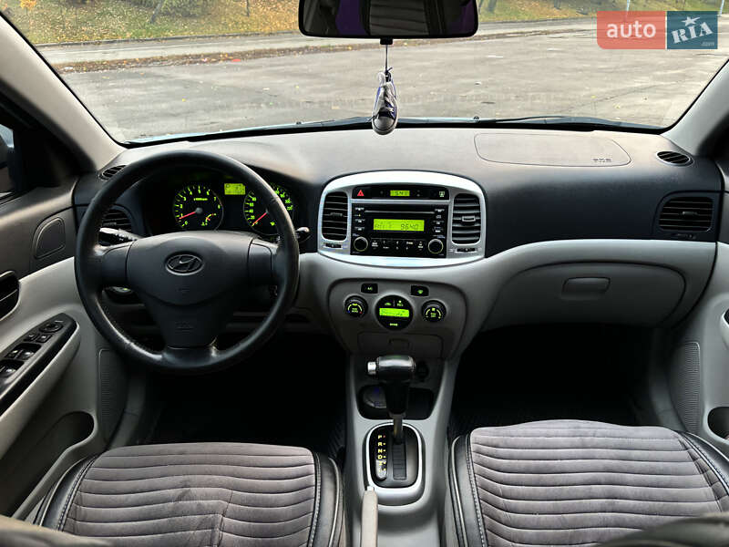 Седан Hyundai Accent 2008 в Киеве
