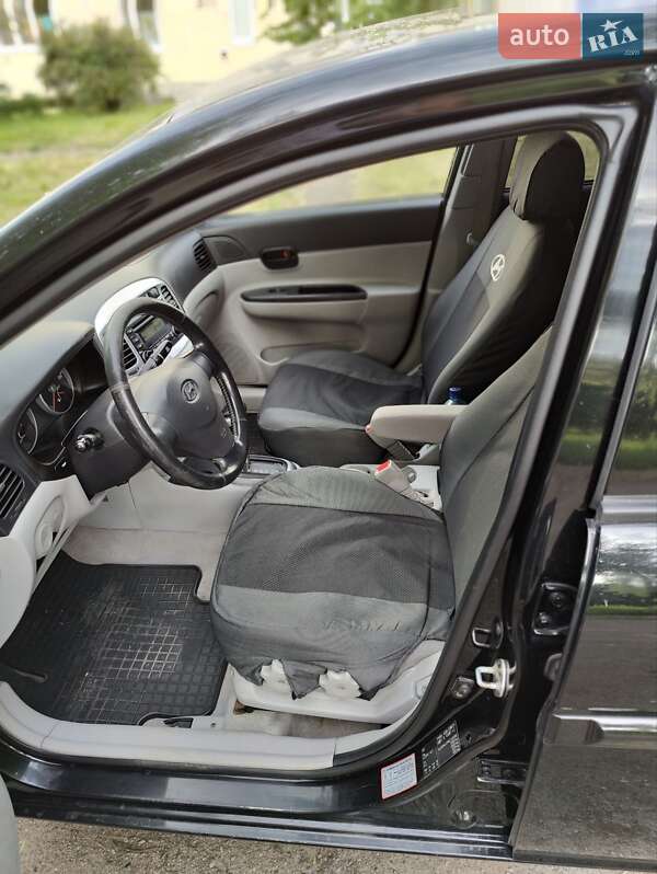 Седан Hyundai Accent 2008 в Днепре