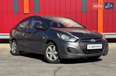 Седан Hyundai Accent 2014 в Киеве