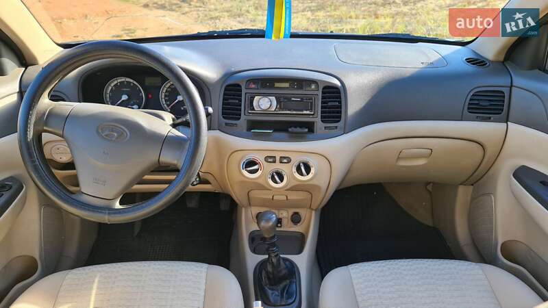 Седан Hyundai Accent 2008 в Иршанске