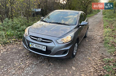 Седан Hyundai Accent 2015 в Львове