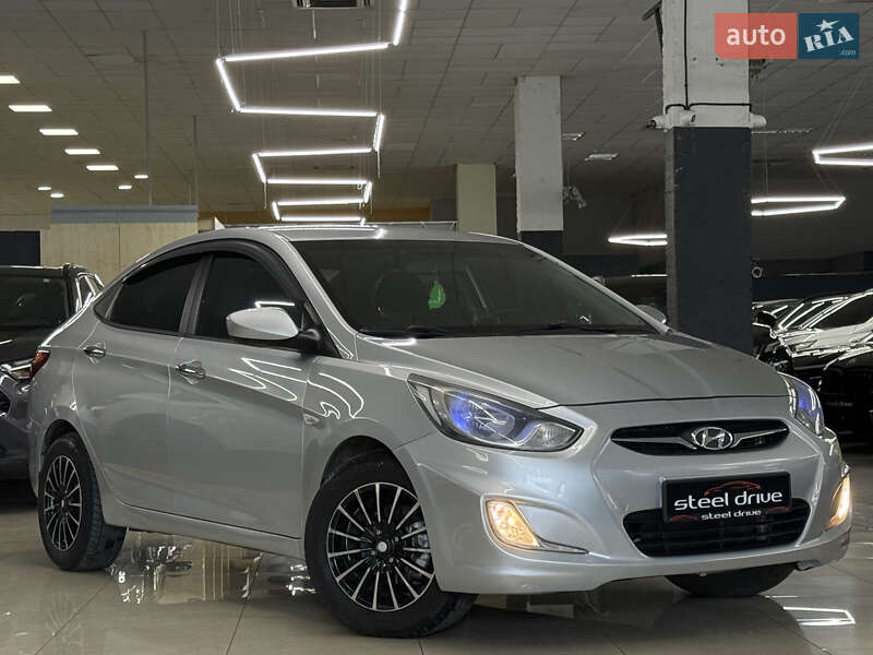 Hyundai Accent 2011 Hyundai Accent 2011