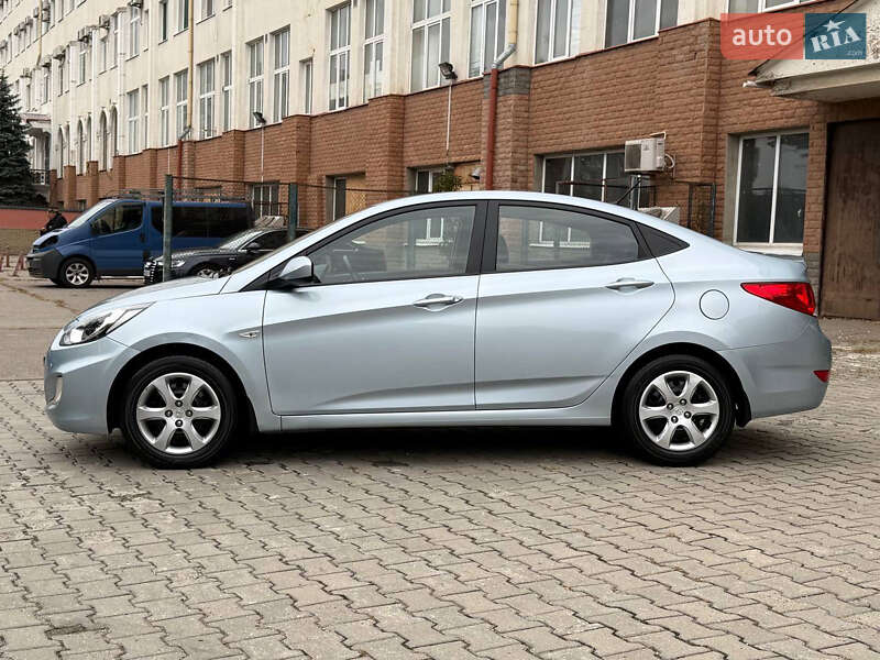 Седан Hyundai Accent 2011 в Харькове фото 10 Седан Hyundai Accent 2011 в Харькове