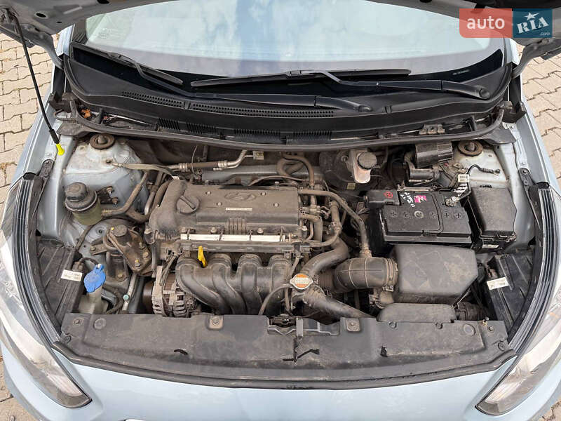 Седан Hyundai Accent 2011 в Харькове фото 46 Седан Hyundai Accent 2011 в Харькове