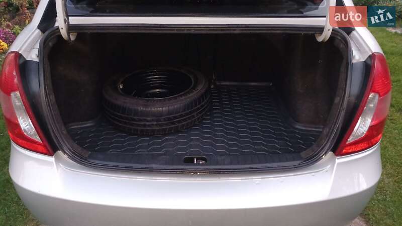 Седан Hyundai Accent 2010 в Корсуне-Шевченковском фото 5 Седан Hyundai Accent 2010 в Корсуне-Шевченковском